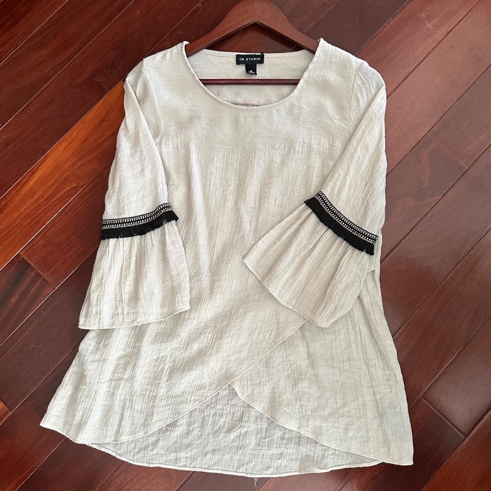 I.N. Studio 3/4 Beige Bell Sleeve Black Accents Asymmetric Hem Tunic Top Size M